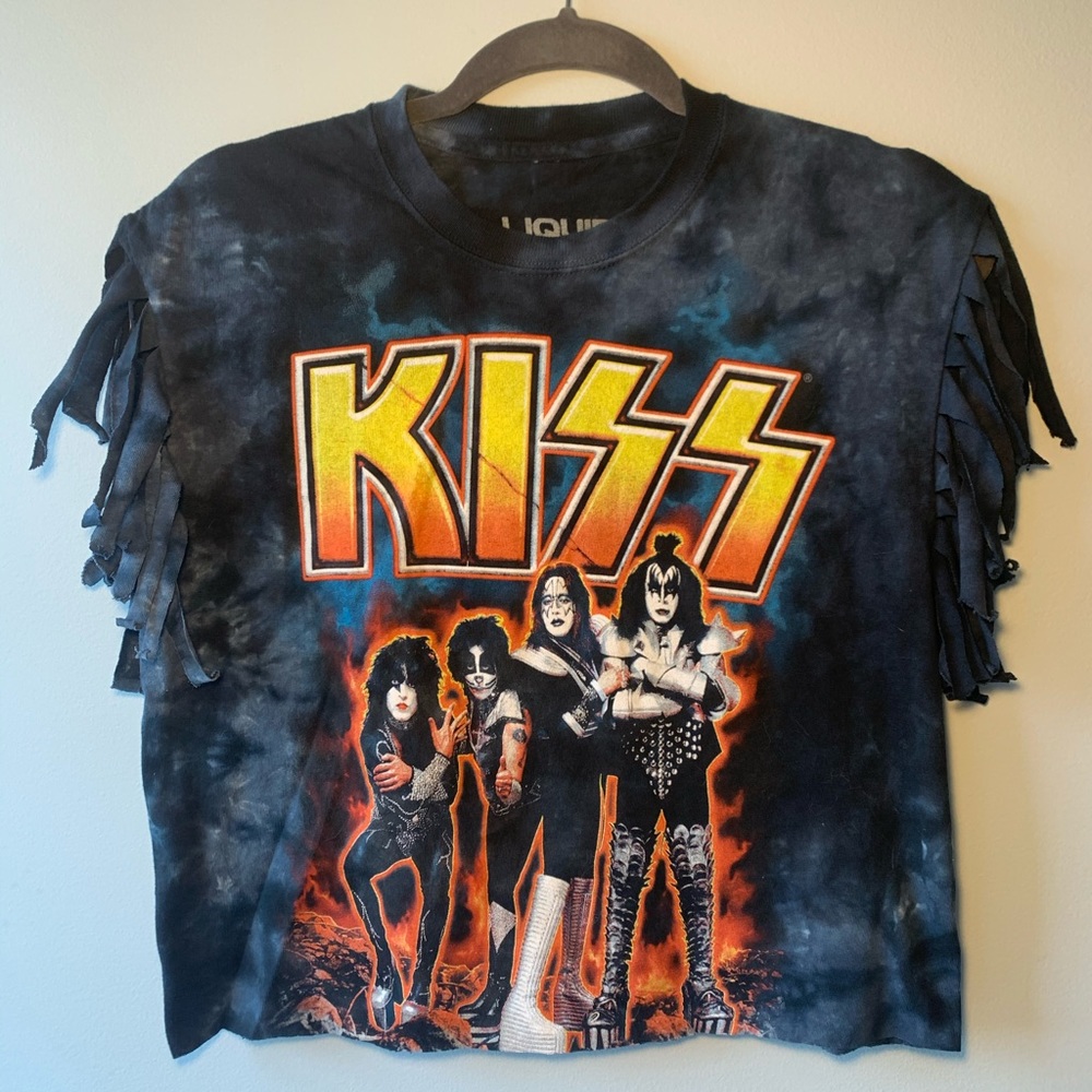 ☆ cropped vintage kiss tee with fringe sleeves ☆